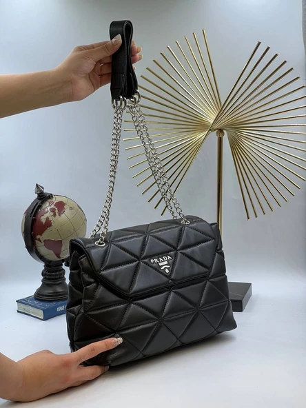 PRADA RE-EDITION WOMEN BAGS SIZE 31/43CM (1)