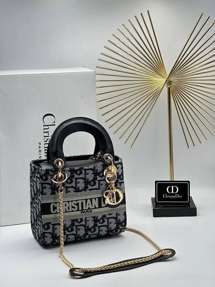CRISTIAN DIOR LADY SMALL SIZE 19/16 CM (1)