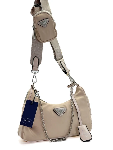PRADA RE-EDITION WOMEN BAGS BİG SIZE 25/18 CM 2