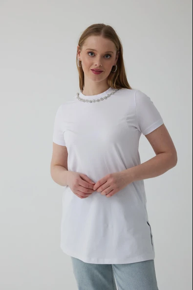 TAŞLI ŞERİTLİ T-SHIRT