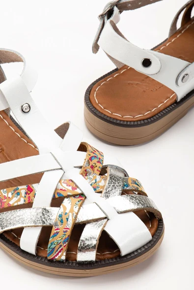 205-02 Beyaz Garni Ortopedik Hakiki Deri Kadın Sandalet - Resim 3