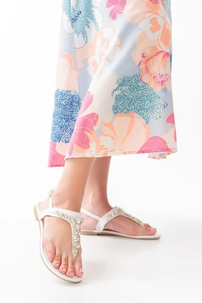 152-1110 Beyaz Gümüş Taşlı Parmak Arası Kadın Sandalet - Resim 3