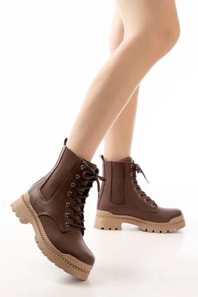 2051-298 Kahverengi Düz Topuklu Bağcıklı Lastikli Günlük Kadın Bot ürün görseli