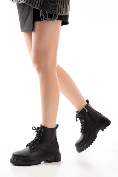 812-296 Siyah Bağcıklı Fermuarlı Günlük Kadın Bot ürün görseli