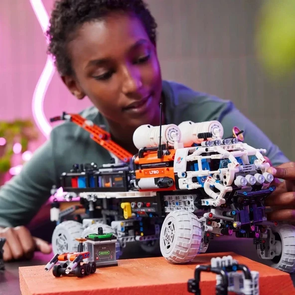 42180 Lego Technic Mars Ekibi Keşif Aracı 1599 Parça +11 Yaş - Resim 4