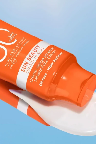 Lancaster Sun Beauty Sensitive Skin Mineral Face Cream SPF50 50 ML - 5