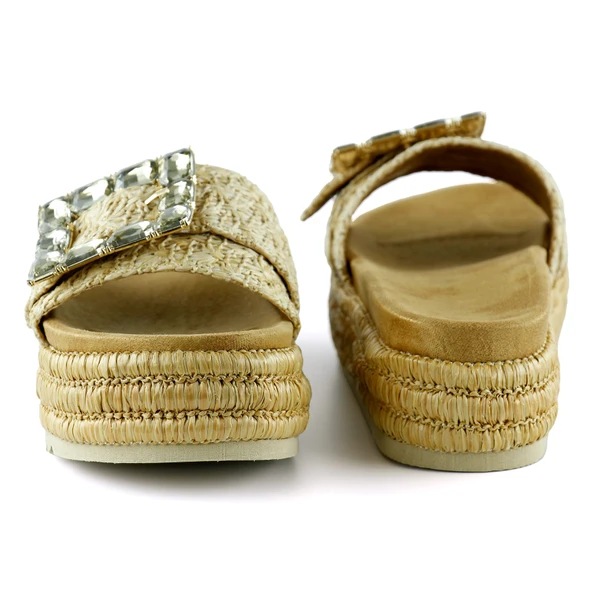 Erkan Saçmacı Bej Sabit Tek Bant Kristal Taş Süslemeli Hasır Dokulu Dolgu Topuklu Terlik - 3