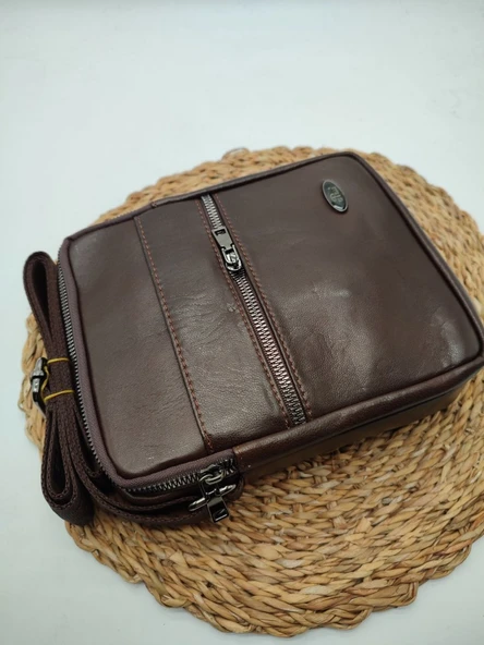 Kendinden Askılı Deri Kol Çantası Kahve Renk