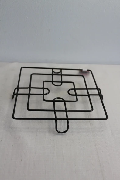Balsa Ayaklı Metal Siyah Kare Nihale