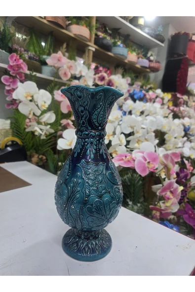 özel işlemeli şık tasarımlı vazo