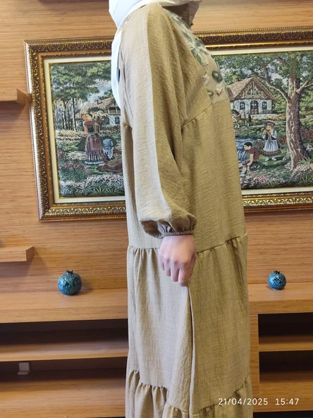 Doğal Doku Oversize Çiçek Desenli Elbise – Yazlık Rahat Kalıp, Şık ve Ferah Tasarım - 5