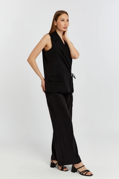 Siyah Regular Fit Belden Bağlama Detaylı Astarlı Dokuma Yelek - 8