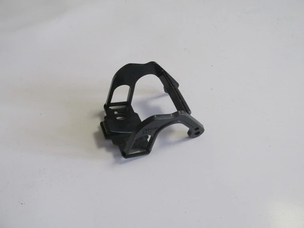 BMW 5 SERI- F10- 10/16; FAR YIKAMA FISKİYE KAPAĞI BRAKETİ SOL (M5/LCI) - 1