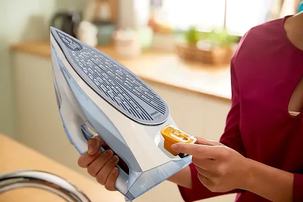 Philips Azur 7000 Series DST7011/20 2600 W Buharlı Ütü - 4