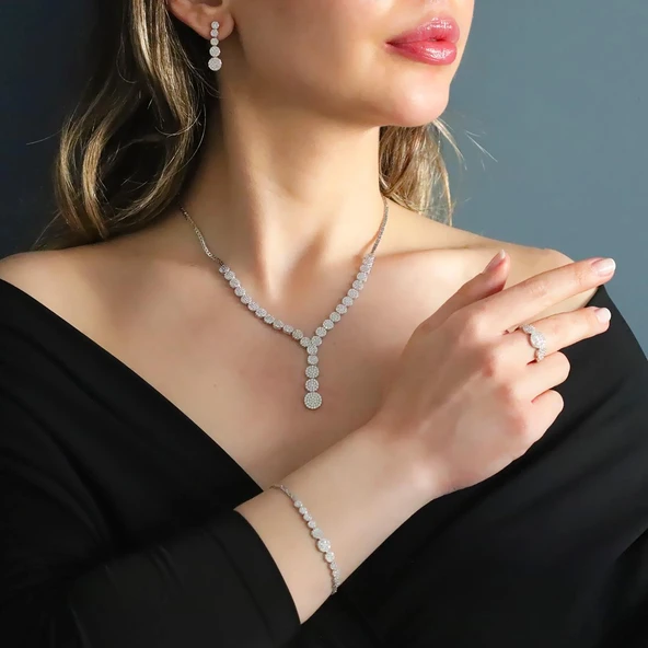 Yuvarlak Zirkon Taşlı Sarkı Gümüş Set