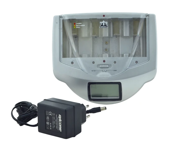 2.EL TOP CRAFT MD 10358 Evrensel Hızlı Pil Şarj Cihazı 12V1A LCD Ekranlı