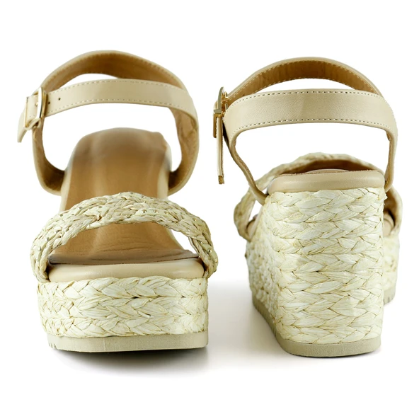 Erkan saçmacı Bej İnci İşlemeli Tokalı Hasır Örgü Görünümlü Dolgu Topuklu Sandalet - 3