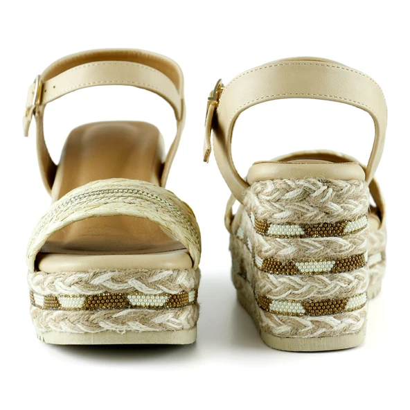 Erkan Saçmacı Bej Kristal Taşlı İncili Sim Nakışlı Tokalı Zikzak Örgü Jüt Dolgu Topuklu Sandalet - 3