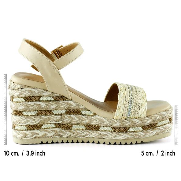 Erkan Saçmacı Bej Kristal Taşlı İncili Sim Nakışlı Tokalı Zikzak Örgü Jüt Dolgu Topuklu Sandalet - 2