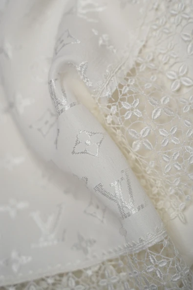 Louis Vuitton Masa Örtüsü 160*220 Cm "BRODE GÜPÜRLÜ" KDK İplik Özel Jakar Dokuma Dertsiz Leke Tutmaz Özel Kutulu - 4