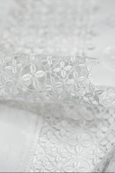 Louis Vuitton Masa Örtüsü 160*220 Cm "BRODE GÜPÜRLÜ" KDK İplik Özel Jakar Dokuma Dertsiz Leke Tutmaz Özel Kutulu - 3