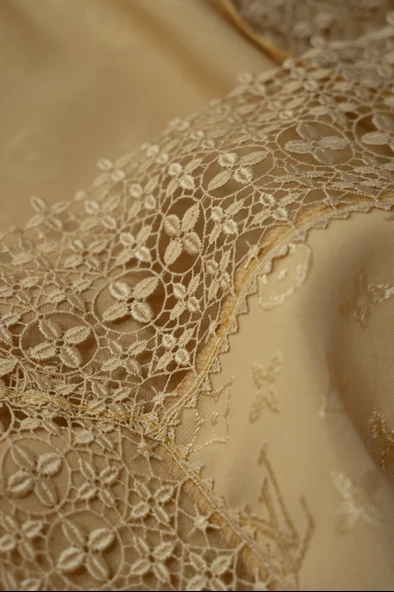 L.v Vuitton Masa Örtüsü 160*220 Cm "brode Güpürlü" Kdk Iplik Özel Jakar Dokuma Dertsiz Leke Tutmaz - 4