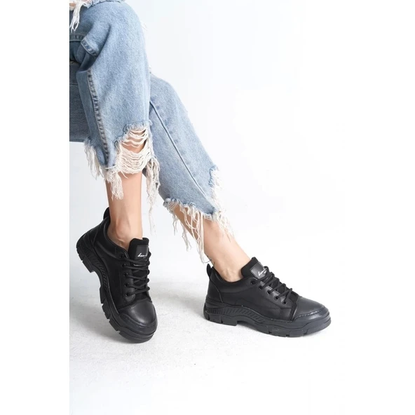 Jule Siyah Cilt Bağcıklı Spor Ayakkabı - 3