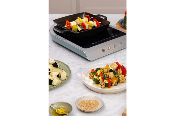 Smeg Portatif Indüksiyonlu Ocak Mat Zümrüt Yeşil PIC01EGMEU - Resim 6