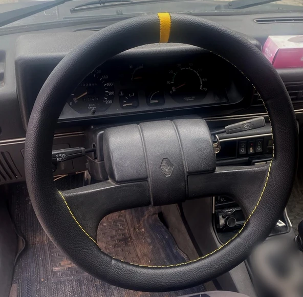 DİKİŞLİ DİREKSİYON KILIFI SİYAH DERİ SARI YÜZÜK SARI DİKİŞLİ RENAULT 9 BROADWAY İÇİN ürün görseli