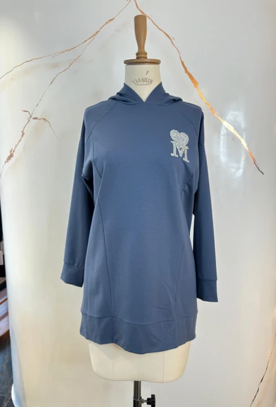 KAPÜŞONLU TAŞ AKSESUARLI SWEATSHIRT