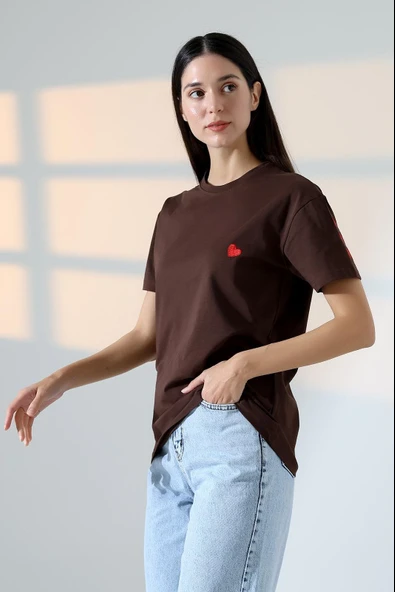 Kadın Kalp Nakışlı Bisiklet Yaka T-shirt - 5