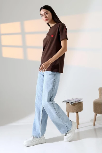 Kadın Kalp Nakışlı Bisiklet Yaka T-shirt - 12