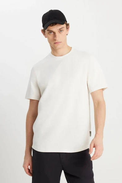Wrangler Relaxed Fit Dokulu Basic Erkek Tişört  W2510718104