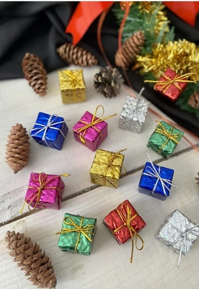 12 Adet Hediye Paketi Renkli Noel Yılbaşı Çam Ağacı Süsü 3 cm - 6
