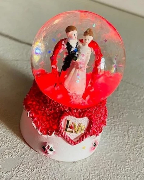 Gelin Damat Kalp Tasarımlı 12 Cm Işıklı Müzikli Kar Küresi Hediyelik