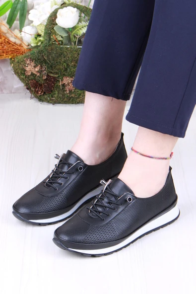 Fort 701-5 Anatomik Rahat Lazer Baskılı Lastik Bağcıklı Kadın Ayakkabı