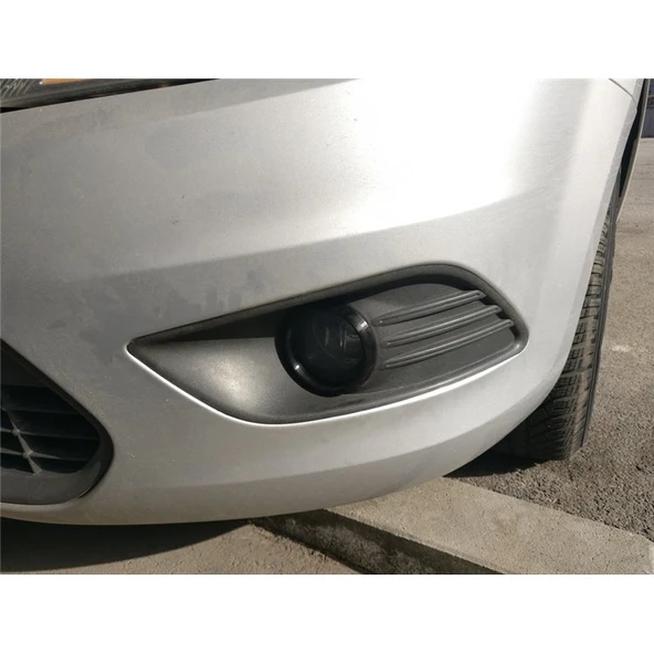 Ford Focus Mk2 Sis Farı Çerçevesi ürün görseli