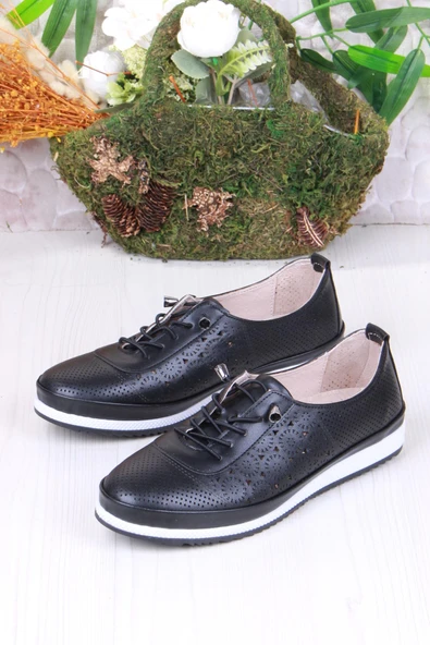 Fort 701-3 Anatomik Rahat Lazer Baskılı Delikli Lastik Bağcıklı Kadın Ayakkabı - Resim 4