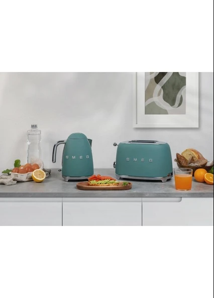 Smeg 50's Style Mat Zümrüt Yeşil Kettle Special Edition - 5