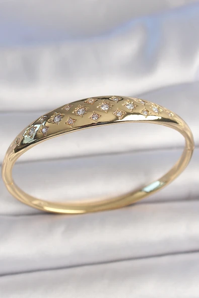 Pirinç Gold Renk Zirkon Taşlı Yıldız İşlemeli Kadın Kelepçe - TJ-BB6922