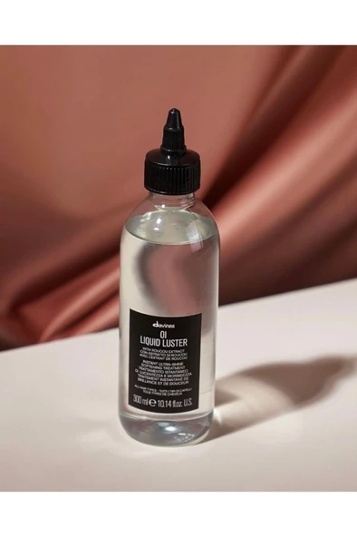 Oi Liquid Luster Hızlı Parlaklık Veren Durulanan Saç Serumu 300ml 76078 8004608278450 - 2