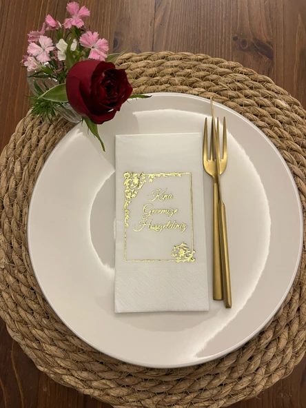 Gold Yaldızlı Beyaz Çerçeve Detaylı Kına Gecemize Hoşgeldiniz Peçete 16 Adet ürün görseli