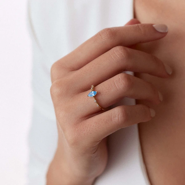 8 Ayar Altın Mavi Mekik Taşlı Şık Günlük Kadın Yüzük - 2