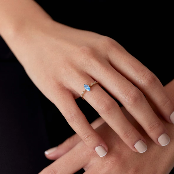 8 Ayar Altın Mavi Mekik Taşlı Şık Günlük Kadın Yüzük - 3