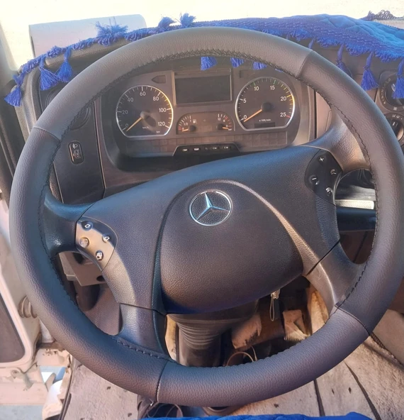 DİKİŞLİ DİREKSİYON KILIFI K.GRİ / SİYAH DERİ SİYAH DİKİŞLİ MERCEDES (FOTOĞRAFTAKİ DİREKSİYON) İÇİN - 1