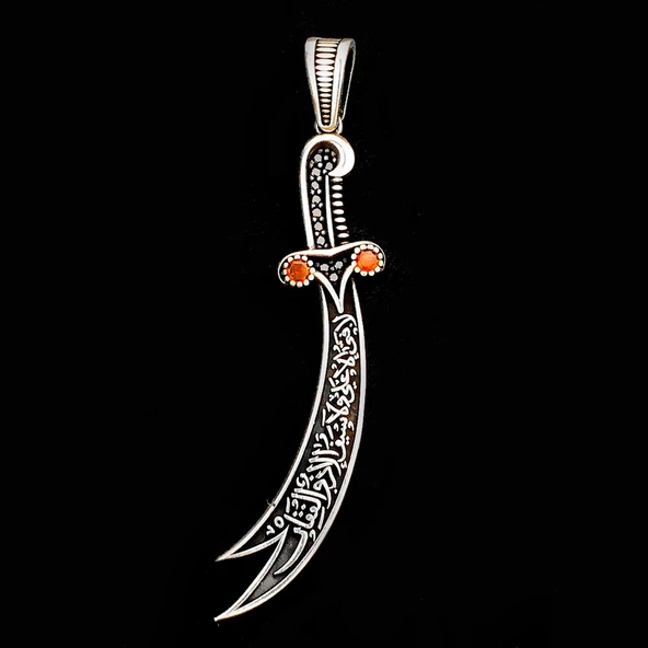 925 Ayar Gümüş Kırmızı Taşlı La Feta İlla Ali La Seyfe İlla Yazılı Zülfikar Kolye Ucu - Resim 2