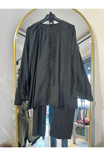 PTKM017 BİRİT DÜĞMELİ TAKIM