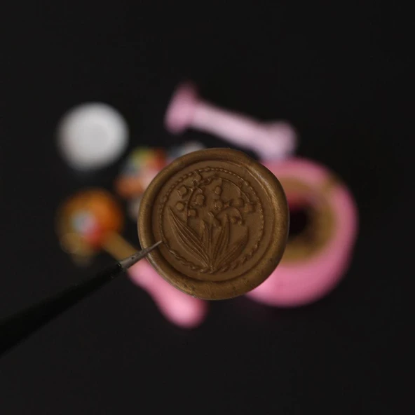 Çiçek Desenli 5 Parça Mum Mühür Seti - Resim 4