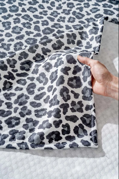 Leopar Siyah Çift Kişilik Baskılı Pike 200 x 220 cm - 5
