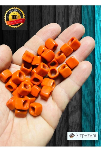 6 Adet El yapımı Kare Cam Boncuk - Kolye ucu , Halhal ucu  - ( 1cm X 1cm kare )